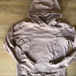 Lululemon Scuba pullover/ hoodie! Size 6